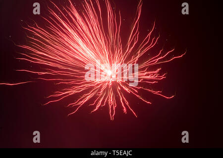 Feuerwerk in den Himmel, feiern Gudi Padva Festival, Thane Maharashtra Indien Asien Stockfoto