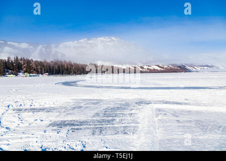 Ansicht der Kanas See Wald im Winter, Xinjiang, China Stockfoto