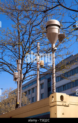 Feinstaub und eine Messstation am Turiner Straße, Köln, Deutschland. Luft- und Feinstaub-Messstation in der Turiner Straße. Koeln, Deu Stockfoto