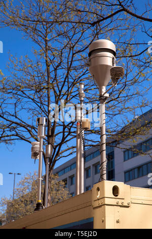 Feinstaub und eine Messstation am Turiner Straße, Köln, Deutschland. Luft- und Feinstaub-Messstation in der Turiner Straße. Koeln, Deu Stockfoto