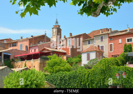 Dorf Roussillon, eine französische Gemeinde im Département Var in der Region Provence-Alpes-Côte d'Azur in Südfrankreich Stockfoto