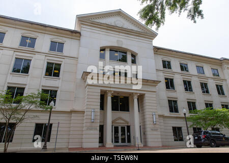 Jackson, MS/USA - 23. April 2019: Mississippi State Public Employee Retirement System Gebäude in der Innenstadt von Jackson, MS. PERS Stockfoto