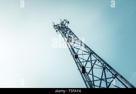 Ein Telekommunikation, Handy oder Mobiltelefon Turm mit Platz kopieren Stockfoto