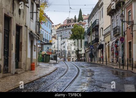 Rua Sao Tome Straße im Stadtteil Alfama von Lissabon, Portugal Stockfoto