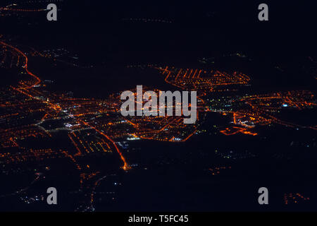 Luftaufnahme der Stadt Delhi bei Nacht. Luftaufnahmen spät in der Nacht im Frühjahr Stockfoto