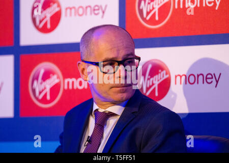 London, Großbritannien. 24. April 2019. Hugh Brasher, Event Director, während der Pressekonferenz vor den Sonntag Virgin Money London Marathon. In diesem Jahr Mar Stockfoto