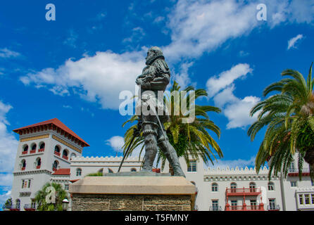St. Augustine, Florida. März 31, 2019. Pedro Menendez de Aviles Statue, die in Florida's historische Küste. Stockfoto