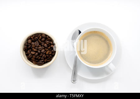 Frisch Kaffee mit Kanne Kaffee Bohnen Stockfoto