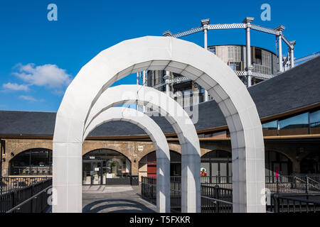 Coal Drop Hof eine neue Retail Viertel, Teil von der King's Cross regeneration Projekt, King's Cross, London, England, Großbritannien Stockfoto