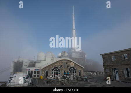 LA MONGIE, Frankreich - 19. März: Der Pic du Midi Sternwarte, Royal, La Mongie, Frankreich Am 19. März 2018 in La Mongie, Frankreich. Stockfoto