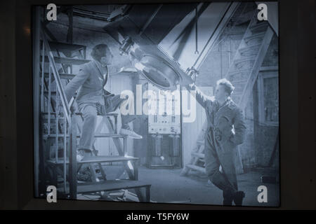 LA MONGIE, Frankreich - 19. März: Touristen, einen Film über die Geschichte der Pic du Midi Sternwarte, Royal, La Mongie, Frankreich Am 19. März 201 Stockfoto