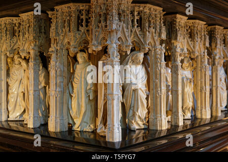 DIJON, Frankreich, 20. Mai 2018: Der herzogliche Gräber wurden im Museum der Bildenden Künste während der 2010 - 2012 Renovierung des Schlosses neu installiert. Stockfoto
