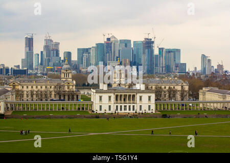 London, Großbritannien. April 12, 2019. Canary Wharf Blick von Greenwich Observatory. National Maritime Museum. Queen's House Stockfoto