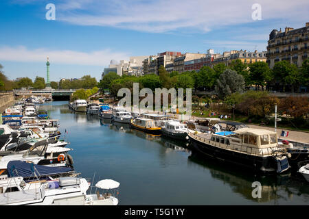 Bassin de l'Arsenal auch bekannt als Port de l'Arsenal in der Nähe von Bastille, Paris, Frankreich Stockfoto