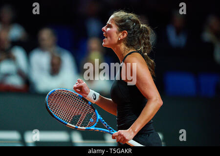 Stuttgart, Deutschland. 24 Apr, 2019. Belinda BENCIC, SUI in der Pressekonferenz in der Tennis Grand Prix Porsche Ladies WTA in Stuttgart, den 24. April 2019. Credit: Peter Schatz/Alamy leben Nachrichten Stockfoto