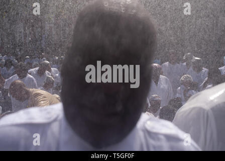 Washington, DC, USA. 24 Aug, 2008. Mitglieder der Vereinten Haus des Gebets an ihren jährlichen Feuerwehrschlauch Taufe in Washington, DC, August 24, 2008. Credit: Bill Putnam/ZUMA Draht/Alamy leben Nachrichten Stockfoto