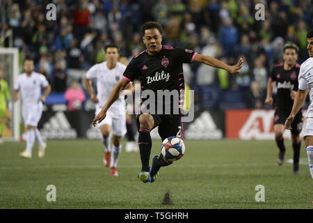 Seattle, Washington, USA. 24 Apr, 2019. Seattle's Henry Wingo (23), die in Aktion, wie die San Jose Earthquakes besuchen Sie die Seattle Sounders in einem MLS-Match im Century Link Feld in Seattle, WA. Credit: Jeff Halstead/ZUMA Draht/Alamy leben Nachrichten Stockfoto
