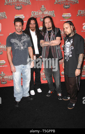 LOS ANGELES, Ca. Oktober 08, 2006: KORN an der Spike TV Scream Awards 2006 im Pantages Theater, Hollywood. Bild: Paul Smith/Featureflash Stockfoto