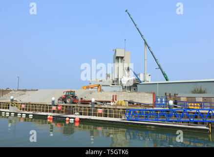 Die Aggregate werkseitig in Whitstable Stockfoto