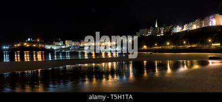 England, Wales, Pembrokeshire, Tenby, Stadtbild bei Nacht Stockfoto