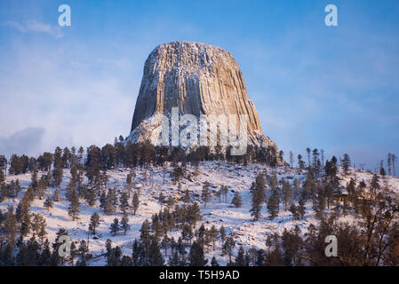 Devil's Tower im Winter, Wyoming Stockfoto