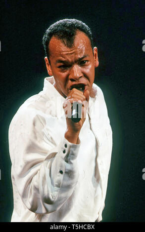 FINE YOUNG CANNIBALS UK pop Gruppe mit Sänger Roland Geschenk über 1989 Stockfoto