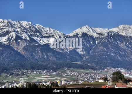 Innsbruck, Tirol, Nordtirol, Nordkette, Karawendel, Seegrube, Schnee, Eis, Winter, Frühling, Hafelekarspitze, Kleiner Solstein, Solstein, Jahreszeit, Stockfoto