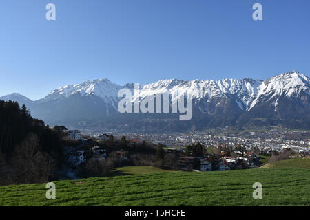 Innsbruck, Tirol, Nordtirol, Nordkette, Karawendel, Seegrube, Schnee, Eis, Winter, Frühling, Hafelekarspitze, Kleiner Solstein, Solstein, Jahreszeit, Stockfoto