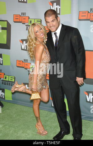 LOS ANGELES, Ca. Dezember 02, 2006: Jenna Jameson und Tito Ortiz an der VH1 Big in 06 Auszeichnungen bei Sony Studios, Culver City. Bild: Paul Smith/Featureflash Stockfoto