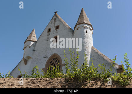 Schloss Kirche mit mittelalterlichen Stadtmauer in Ober ingelheim Stadt rheinhessen Rheinland-Pfalz Deutschland Stockfoto