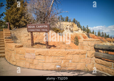 Bryce Canyon National Park, UT, USA - 25. März 2018: Das Agua Canyon Trail anschließen Stockfoto