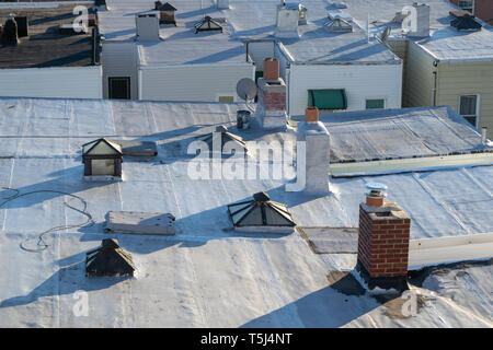 New York City auf dem Dach auf einem hellen und sonnigen Tag, Nahaufnahme, Bronx, NY Stockfoto