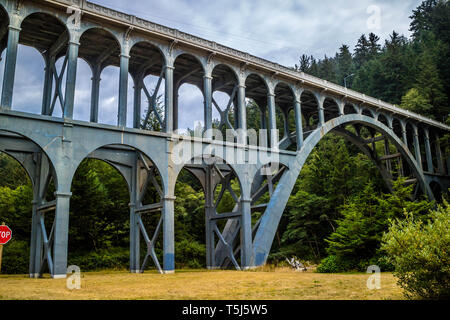 Das Kap Creek Bridge in Florence, Oregon Stockfoto