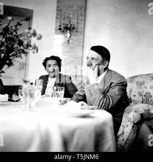 Eva Braun Sammlung (Sest) - Adolf Hitler tragen Anzug, nicht eine militärische Uniform Ca. 1930s oder 1940s Stockfoto