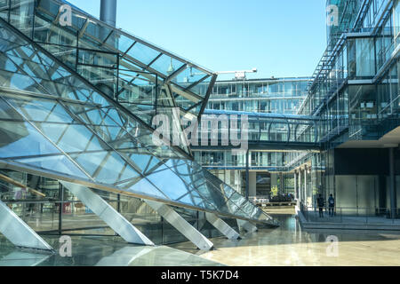 HANNOVER, Deutschland - 04 April 2019: moderne Wolkenkratzer Nord Landesbank in Hannover. Stockfoto