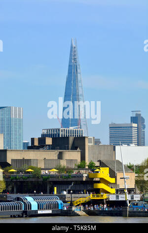 London, England, UK. Der Shard (glasscherbe/Shard London Bridge/und ehemals London Bridge Tower) 95-stöckige Turm (Renzo Piano: 2012) im Süden ... Stockfoto