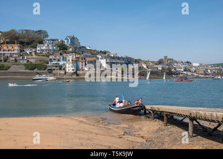 Die kingsbridge zu East Portlemouth Fähre an der Anlegestelle am Strand von East Portlemouth in South Hams, Devon, Großbritannien Stockfoto