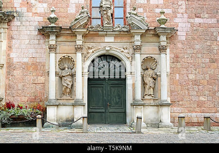 St. Peters Kirche Eingang, Riga, Lettland Stockfoto