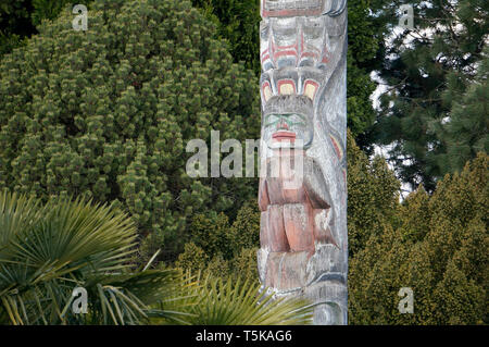 Detail der Centennial Totem Pole von Chief Mungo Martin, Vanier Park, Vancouver, BC, Kanada geschnitzt Stockfoto