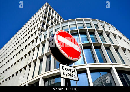 London, England, UK. Eine neue Gebäude Ludgate bei 60 Ludgate Hill, in der Londoner City. Häuser der Londoner Niederlassung der Commonwealth Bank (2015: Flet Stockfoto