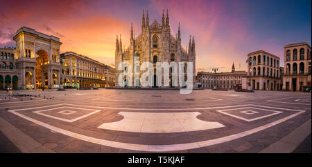 Mailand, Italien. Panoramablick auf das Stadtbild Bild von Mailand, Italien mit der Mailänder Dom in Sunrise. Stockfoto