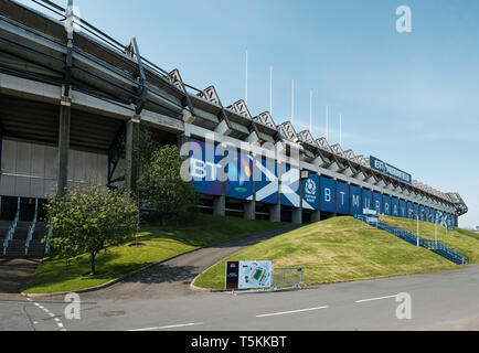 Außenansicht von der Ostseite von Murrayfield Rugby Football Stadion in Edinburgh an einem sonnigen Tag, East Lothian, Schottland Stockfoto