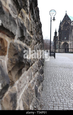 Alten Sandsteinmauern im Stadtzentrum von Glasgow Stockfoto