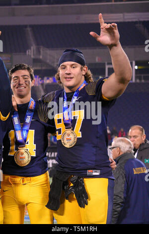 Dezember 12, 2014 - Orlando, Florida, USA - St. Thomas von Aquin defensive lineman Nicholas (Nick) Bosa (97) Während der Florida State High School Class 7 der Staat Meisterschaftspiel bei den Citrus Bowl am Dez. 12, 2014 in Orlando, Florida. Bosa, der an der Ohio State College Football zu spielen, wird erwartet, um in der Spitze der NFL Draft zu sein ...Â© 2014 Scott Miller, A., (Credit Bild: © Scott Miller, A./ZUMA Draht) Stockfoto