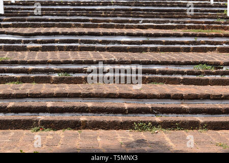 Treppe zum Reis Magos Kirche, Goa, Indien. Stockfoto