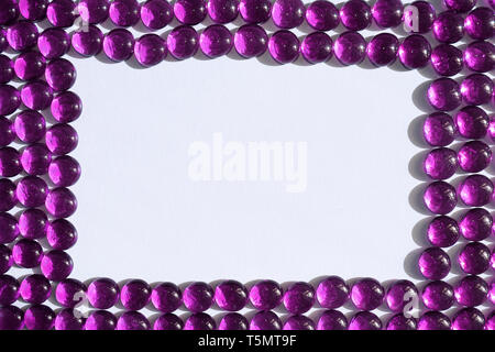 Magenta Glas Kieselsteine Frame Stockfoto
