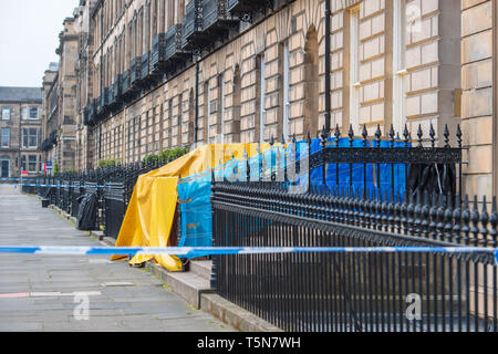 Chester Street, Bardley Walsh Tributes, Szene, Polizei, Wohnung Stockfoto