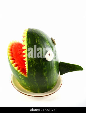 Wassermelone Shark Shark aus der Wassermelone geschnitzt Stockfoto