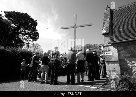 Prozession der Zeuge religiösen Anlass, Karfreitag 2019, Shanklin, Isle of Wight, Großbritannien. Stockfoto