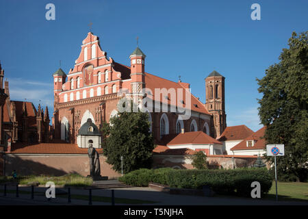 Vilnius, Litauen - 22 April 2019, St. Anna Kirche und der Kirche von St. Francis und Bernadine ensemble Stockfoto